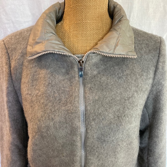 Renuar Women's coat, Grey fleece and down, medium. - Picture 7 of 10